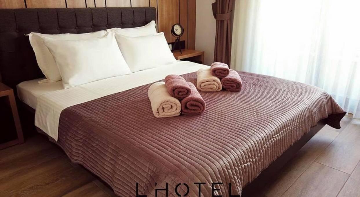 L'Hotelpz Призрен Екстериор снимка