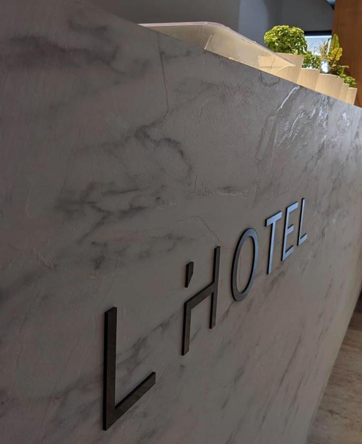 L'Hotelpz Призрен Екстериор снимка