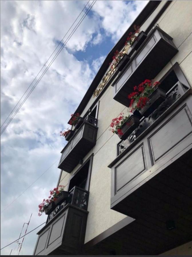 L'Hotelpz Призрен Екстериор снимка